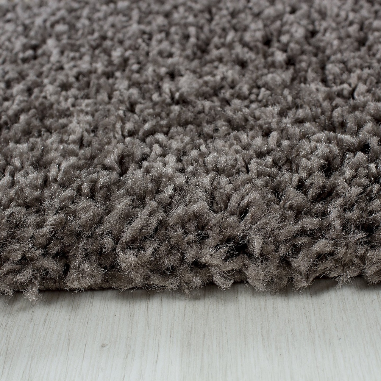 Besmettelijk Meting Loodgieter Taupe hoogpolige vloerkleden | Hoopolig karpet Taupe - Vloerkleedoutlet